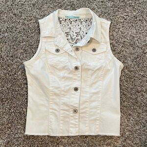 Maurices White Sleeveless Jean Jacket